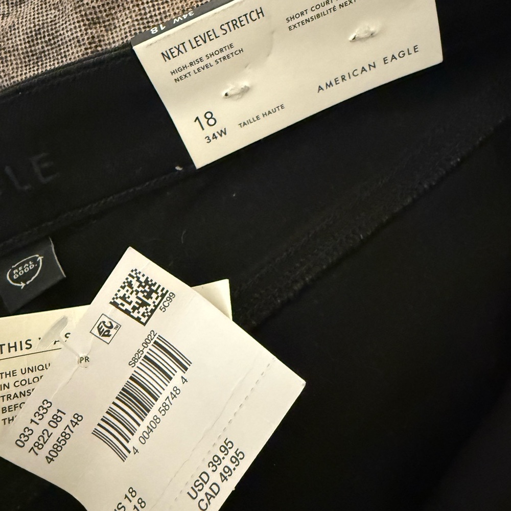 NWT American Eagle Black Women's Jean Shorts - Picture 3 of 4